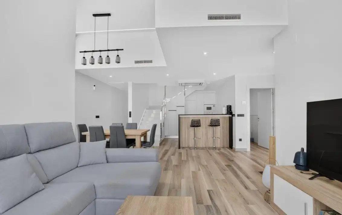 Chalet con piscina en venta en Los Balcones - Los Altos, imagen 8