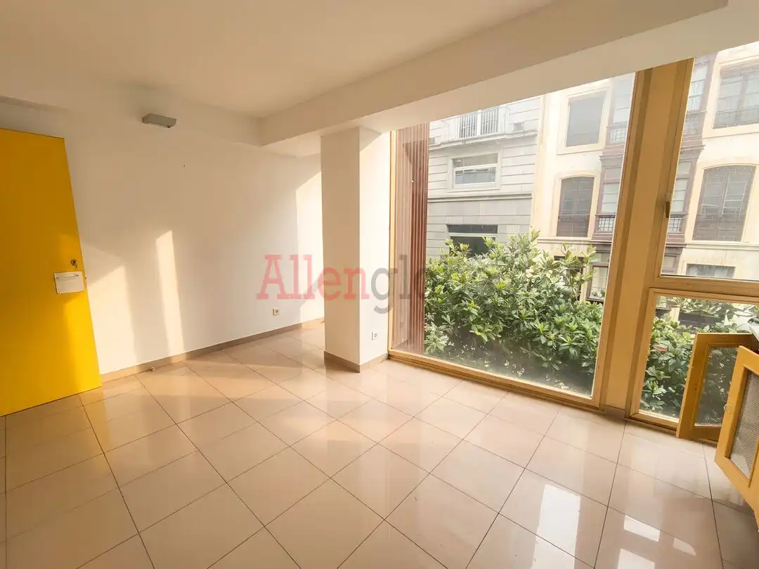 Office space with lift for sale in Calle San Francisco, imagen 5