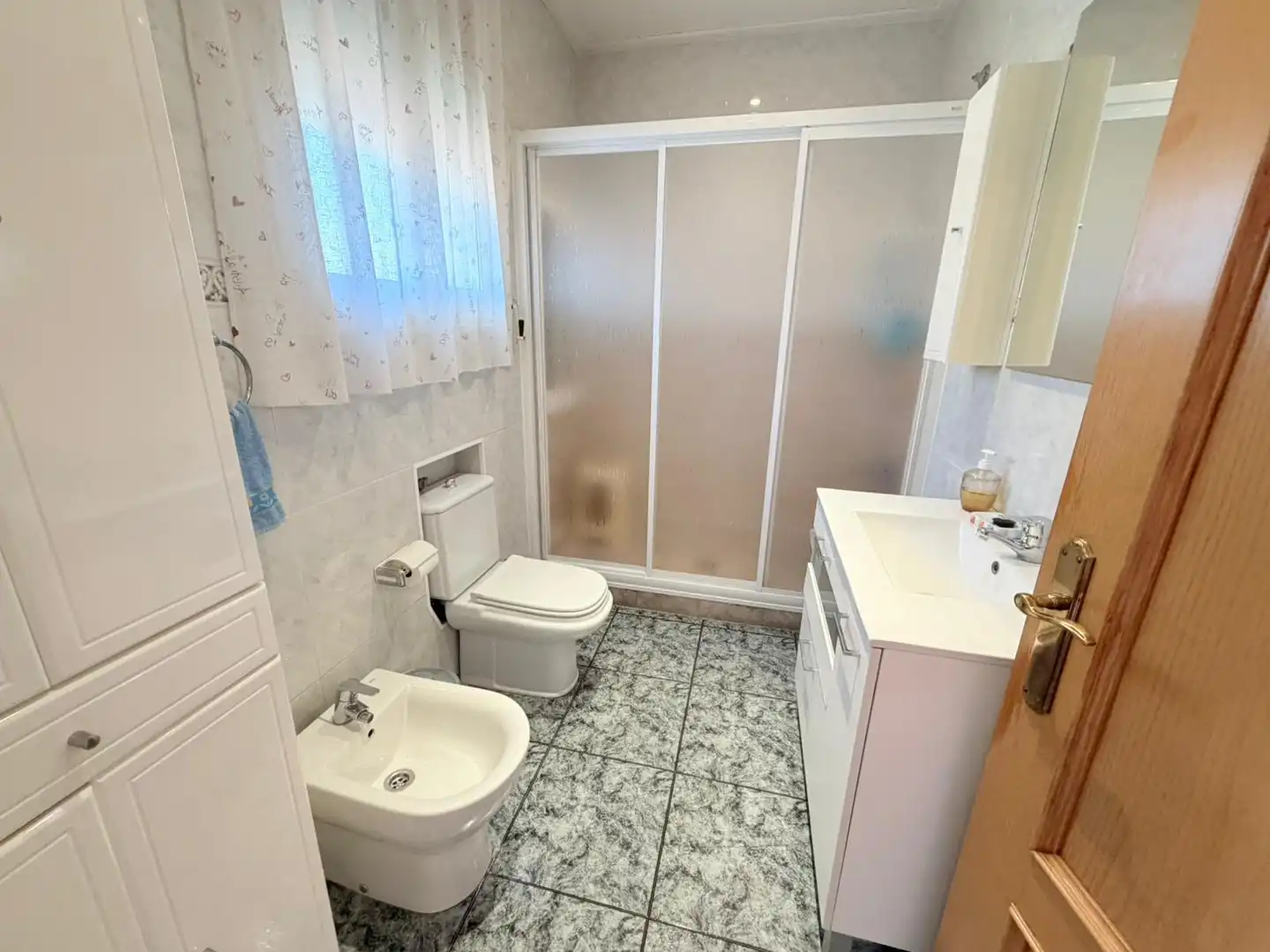Bathroom of Houses for sale in Terrassa  with Air Conditioner, Heating and Terrace