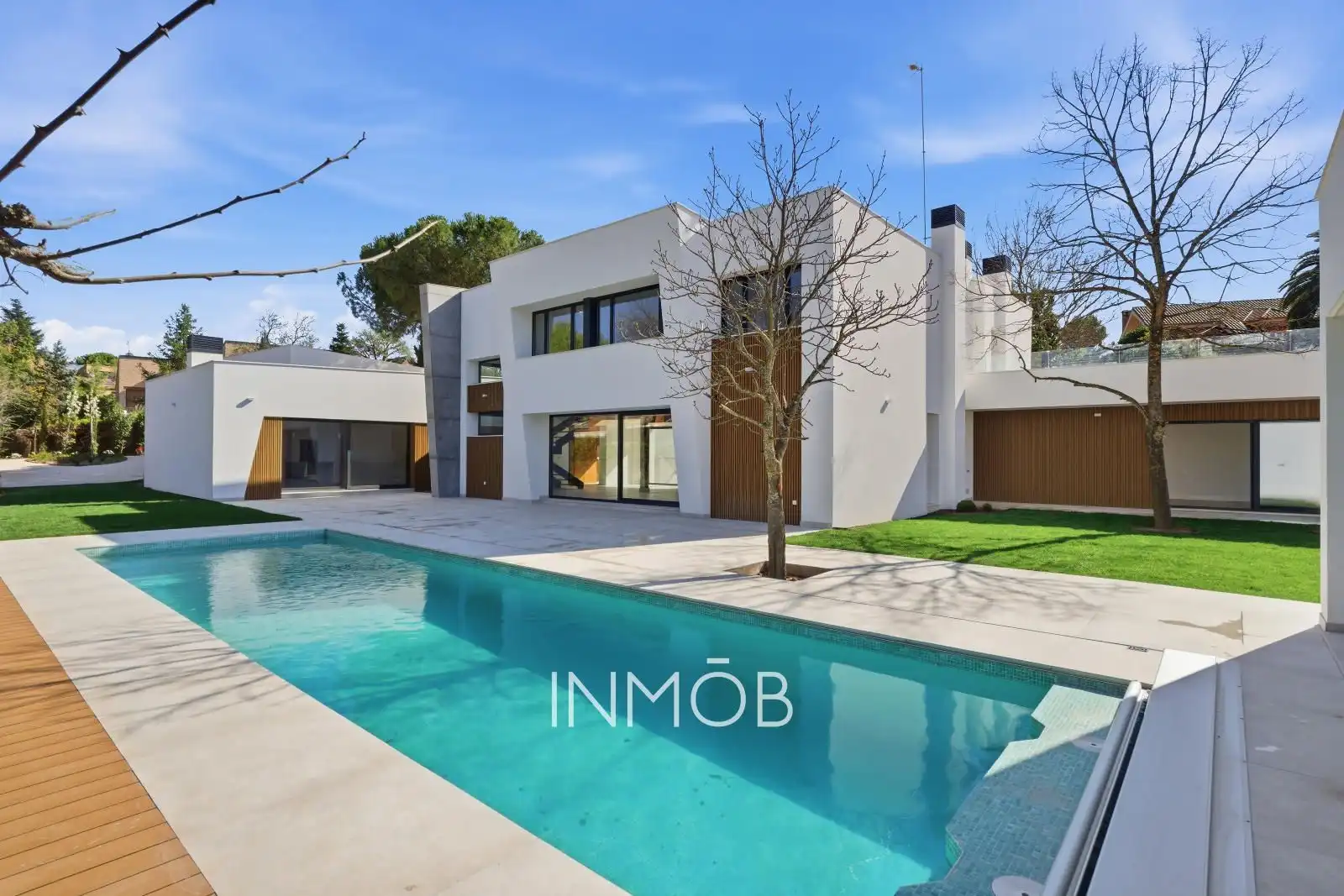 Vista exterior de Casa o chalet en venta en Boadilla del Monte con Calefacción, Terraza y Trastero