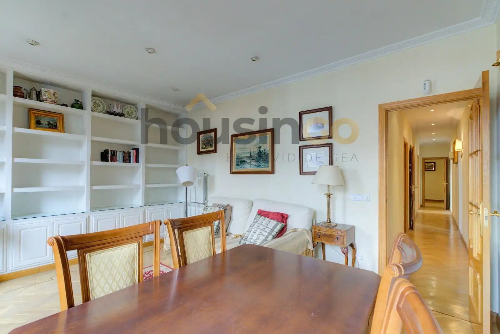 Living room of Flat for rent in Madrid  with Air Conditioner, Heating and Parquet flooring