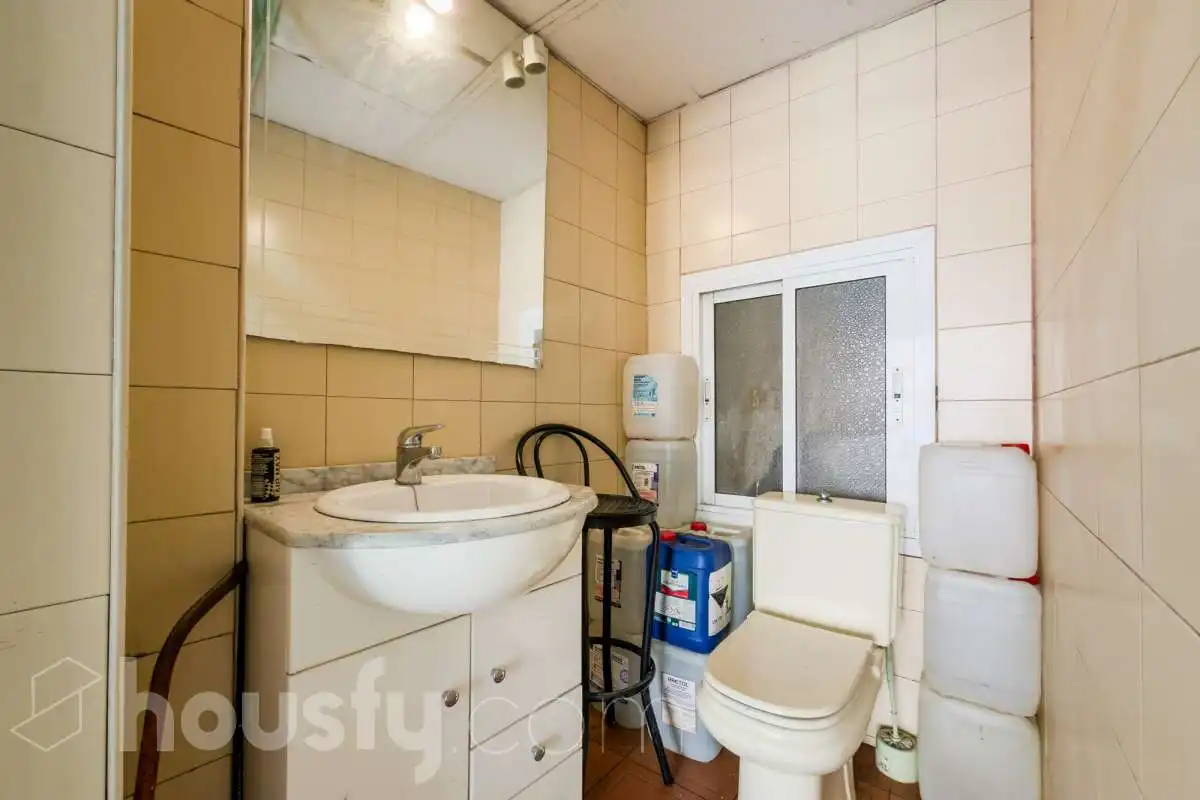 Badezimmer von Geschaftsraum zum Verkauf in Badalona