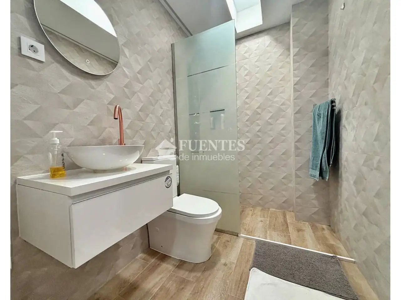 Bany de Apartament en venda en Alicante / Alacant amb Aire condicionat i Moblat
