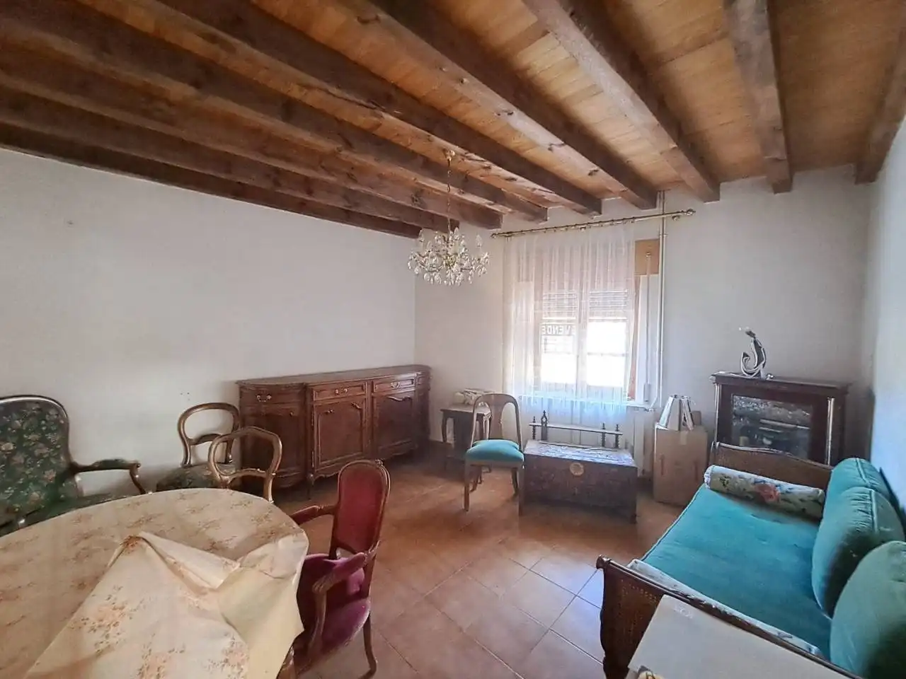 Sala d'estar de Casa o xalet en venda en Hontanas amb Calefacció, Jardí privat i Terrassa