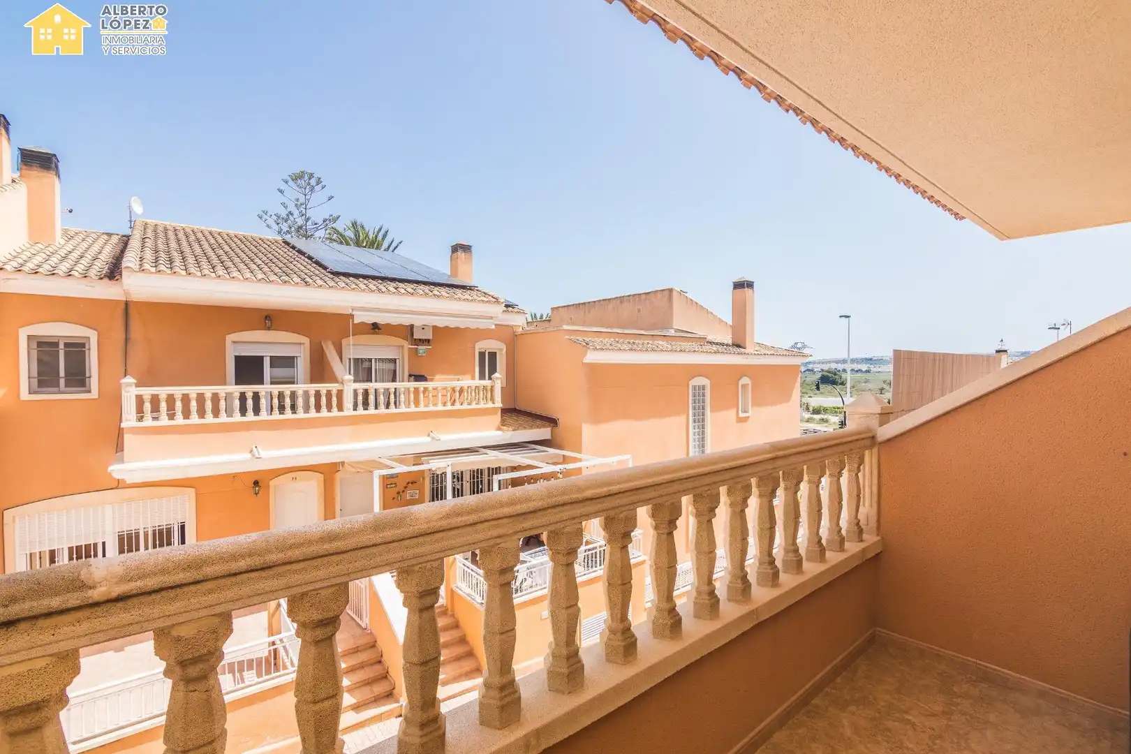 Terraza de Casa adosada en venta en Elche / Elx con Aire acondicionado, Calefacción y Balcón