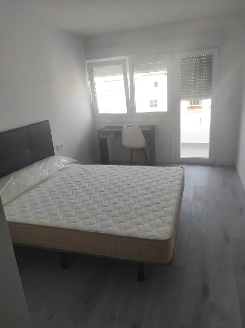 Bedroom of Flat for share in Vigo   with Heating, Terrace and Furnished