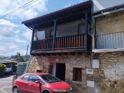 Vista exterior de Casa o xalet en venda en Ampuero amb Calefacció, Terrassa i Moblat