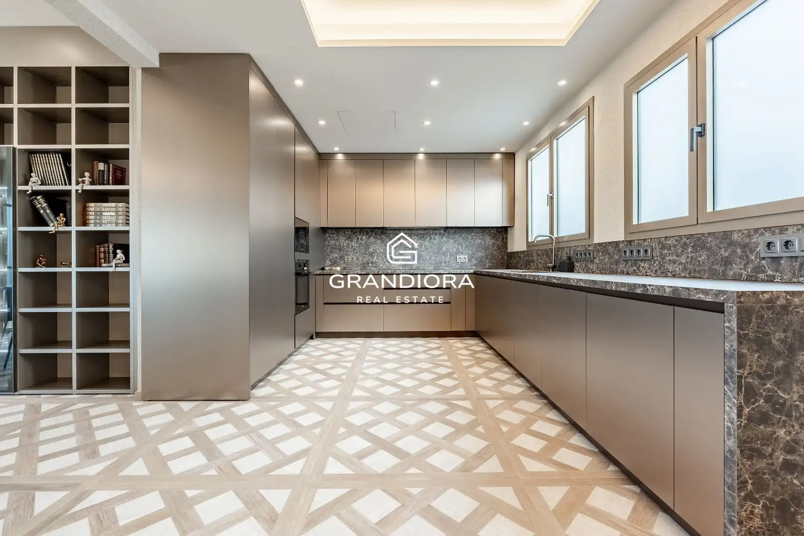 Cocina de Apartamento de alquiler en Badalona con Aire acondicionado, Calefacción y Amueblado