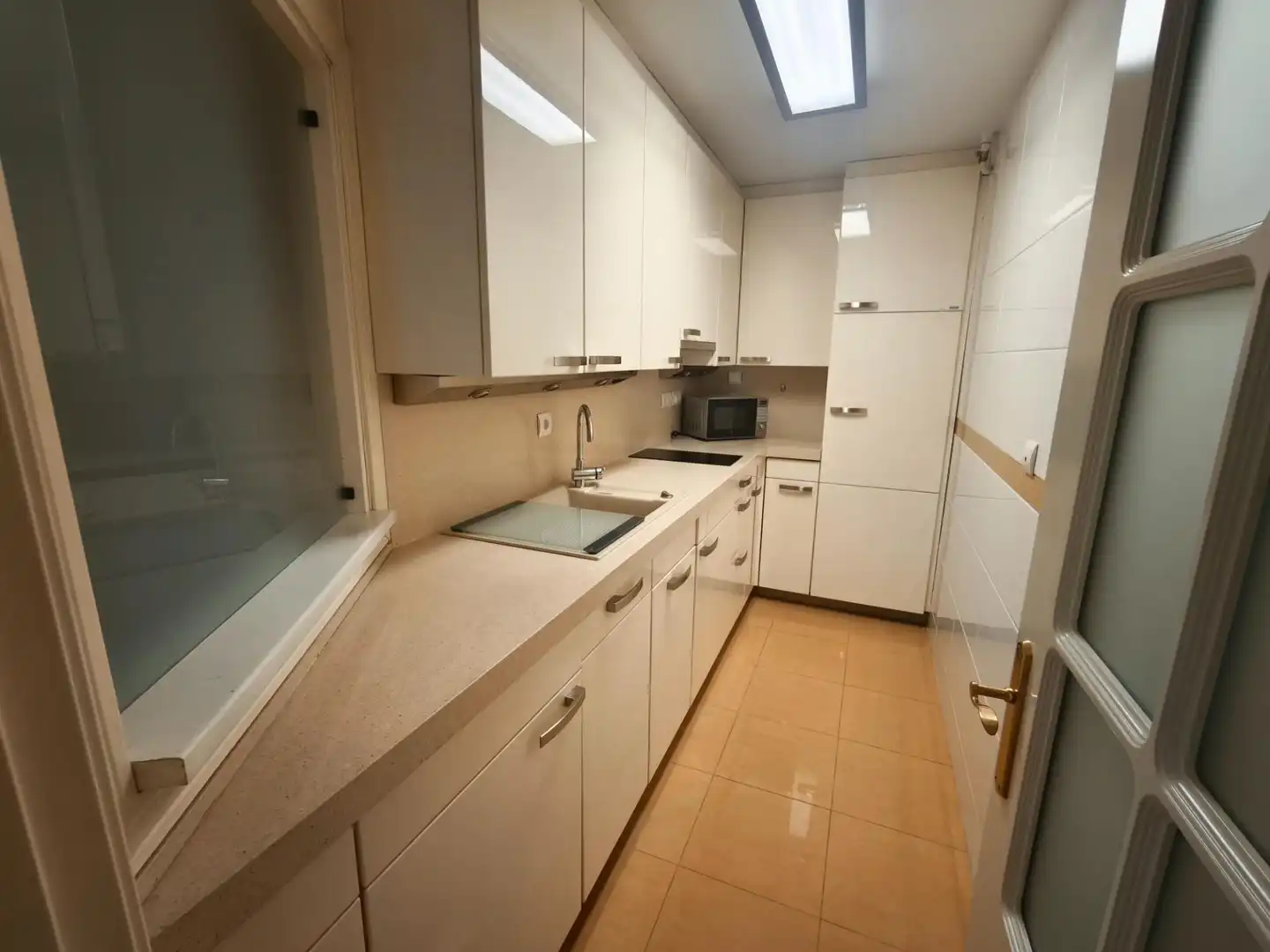 Küche von Wohnung zur Miete in Madrid mit Klimaanlage, Heizung und Parkett