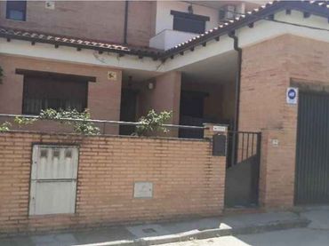 Adosado en venta en Navalcán