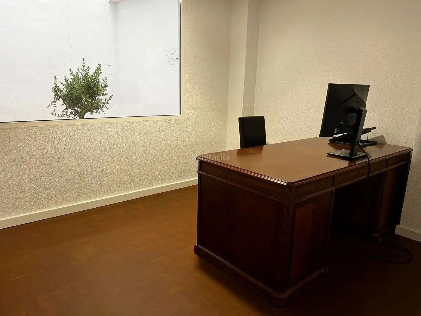 Office space to rent in Carrer Hospital 30, imagen 2