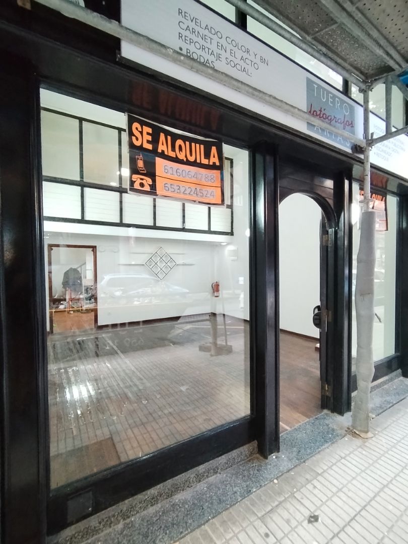 Geschaftsraum zur Miete in Gijón 