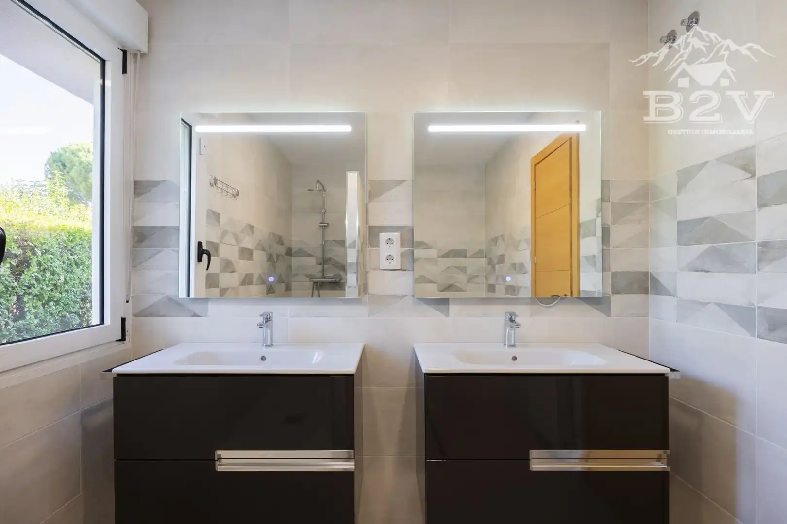 Bathroom of Houses for sale in Navalafuente  with Air Conditioner, Heating and Private garden
