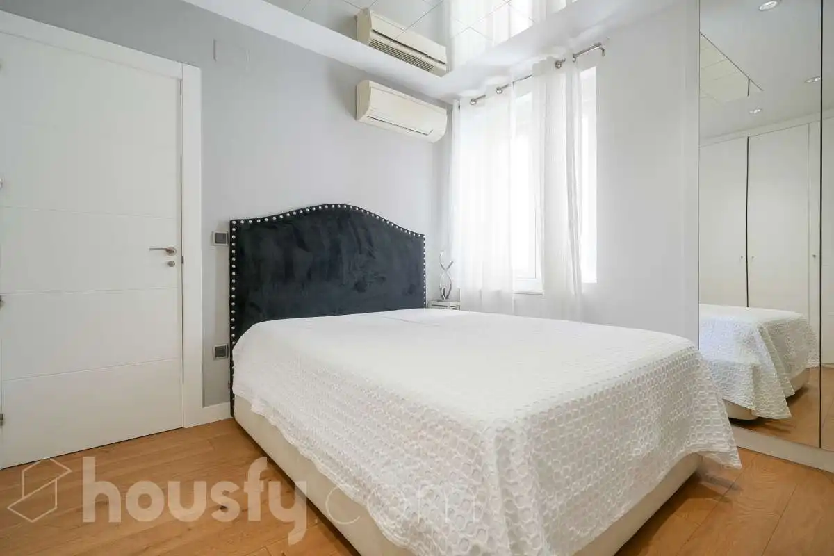 Bedroom of Duplexes for sale in Madrid  with Air Conditioner, Heating and Storage room