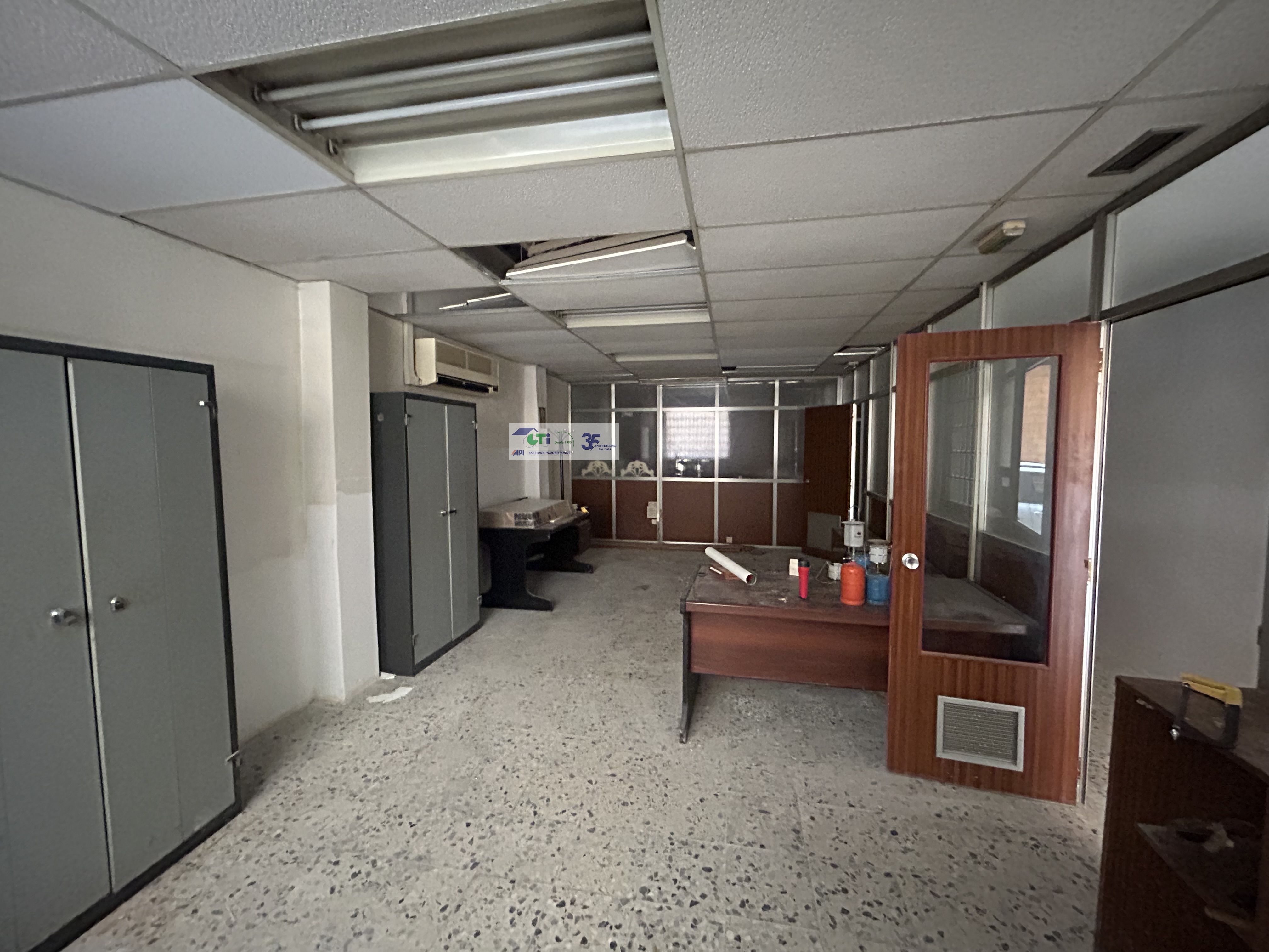 Premises for sale in  Zaragoza Capital