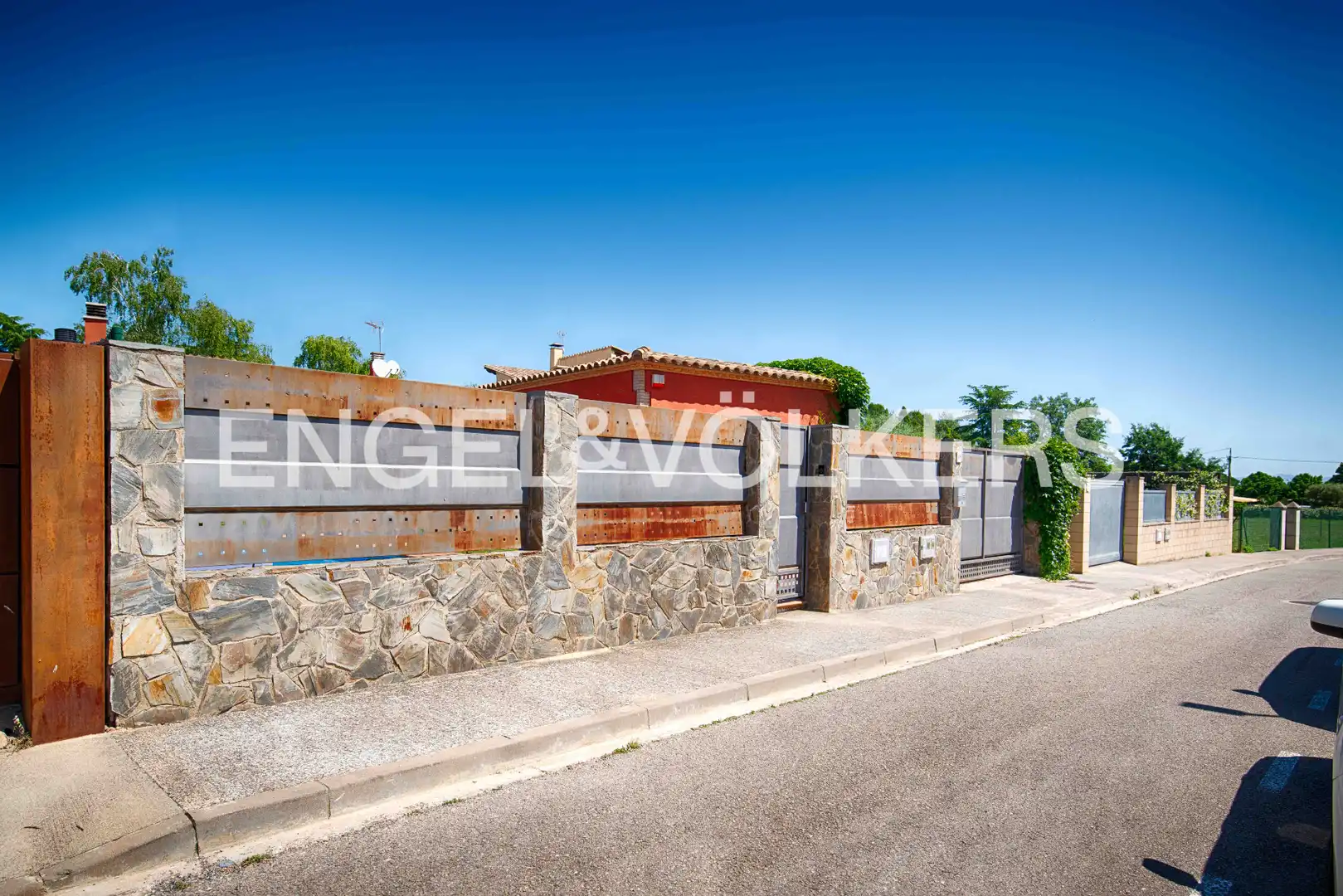 Casa o chalet en venta en Navata con Aire acondicionado, Calefacción y Jardín privado