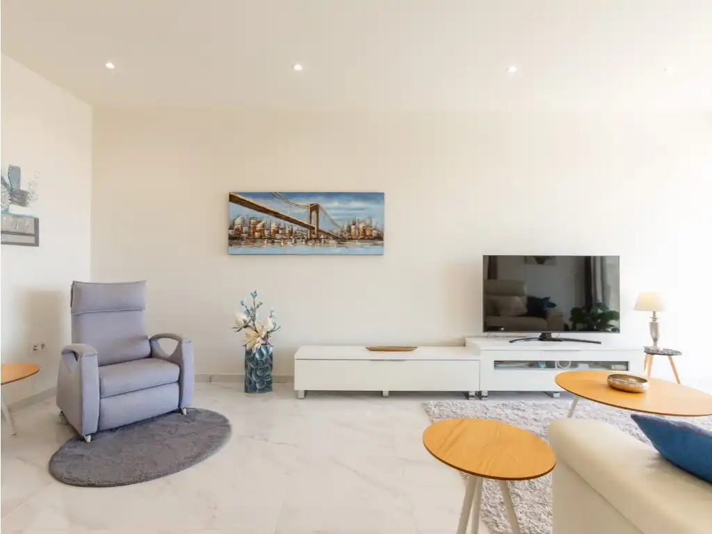 Apartamento con terraza en venta en Calle Pirineos-Filipinas, imagen 8