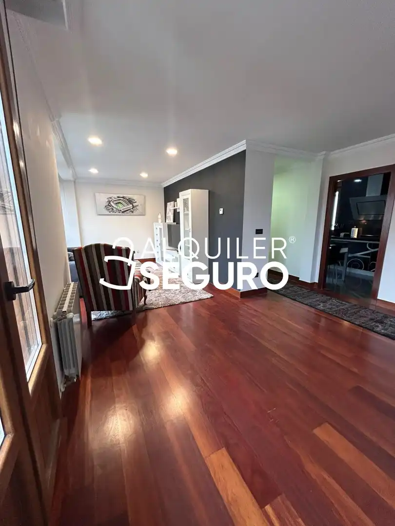 Sala d'estar de Pis de lloguer en Bilbao  amb Calefacció, Terrassa i Moblat