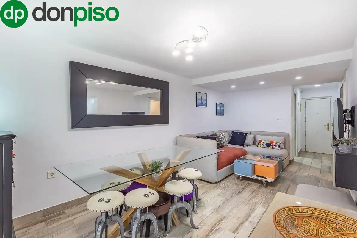 Sala de estar de Piso en venta en Granada con Aire acondicionado