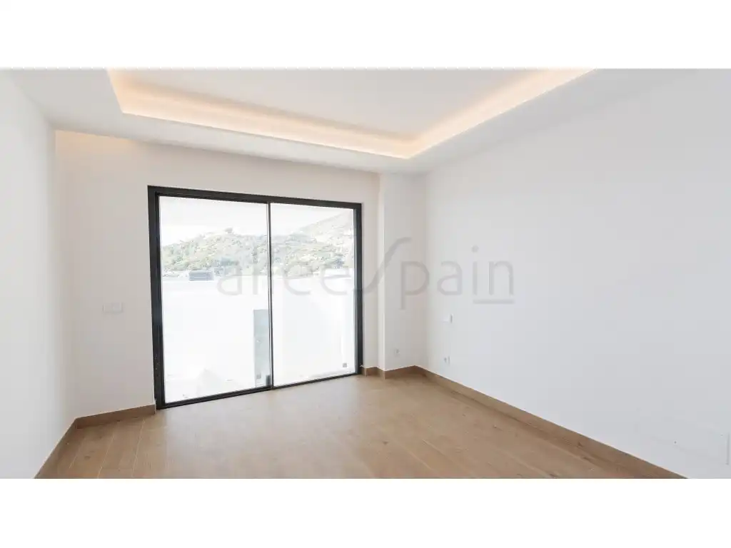 Dormitori de Casa o xalet en venda en Benalmádena amb Aire condicionat, Piscina i Piscina comunitària