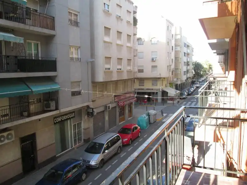 Außenansicht von Wohnung zur Miete in Elche / Elx mit Klimaanlage, Möbliert und Balkon