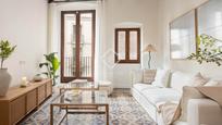 Living room of Flat for sale in  Barcelona Capital  with Air Conditioner, Heating and Furnished
