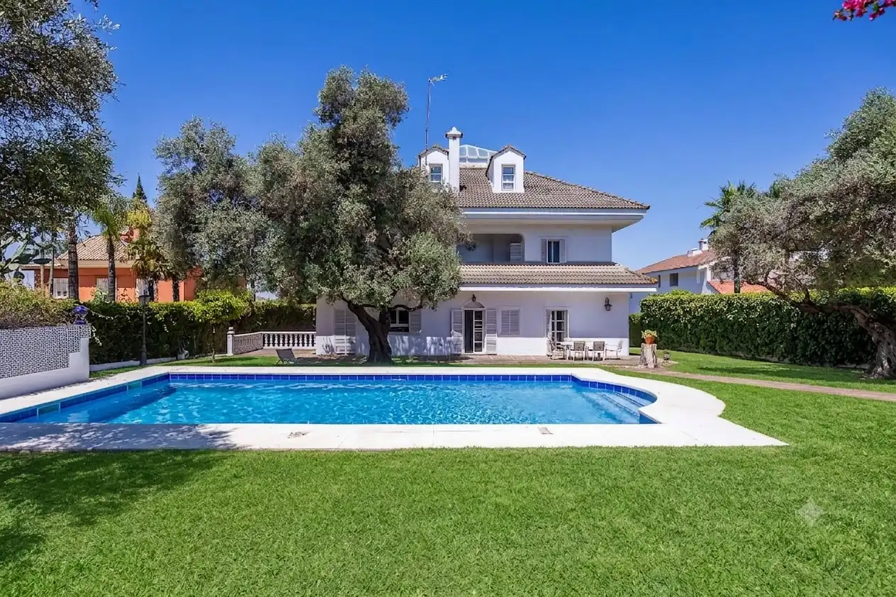 Jardí de Casa o xalet en venda en Mairena del Aljarafe amb Aire condicionat, Jardí privat i Terrassa