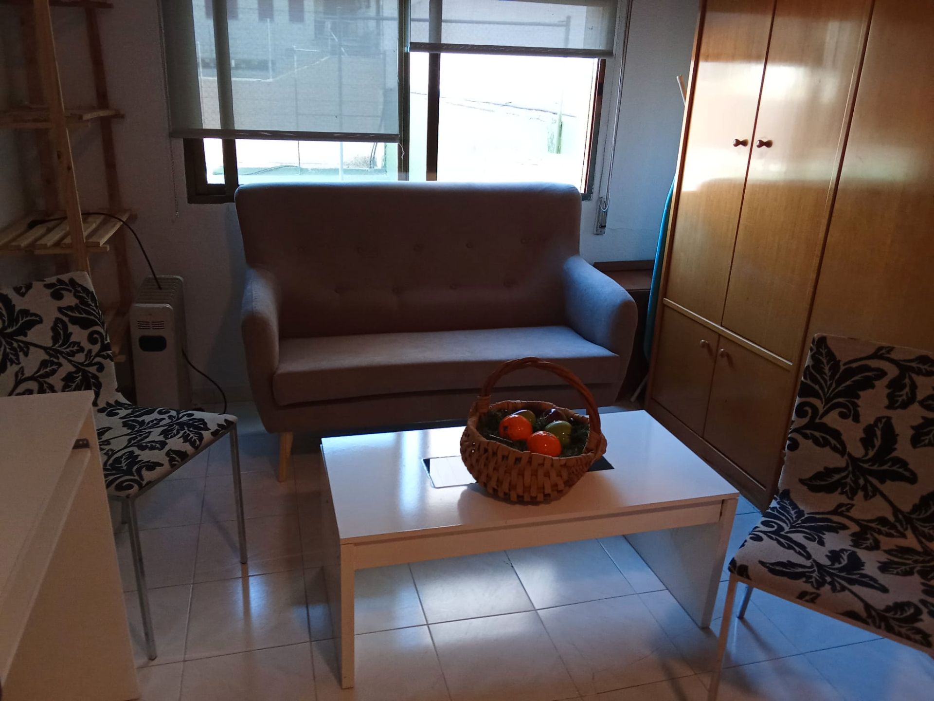 Living room of Study to rent in Ciudad Real Capital  with Air Conditioner, Swimming Pool and Furnished