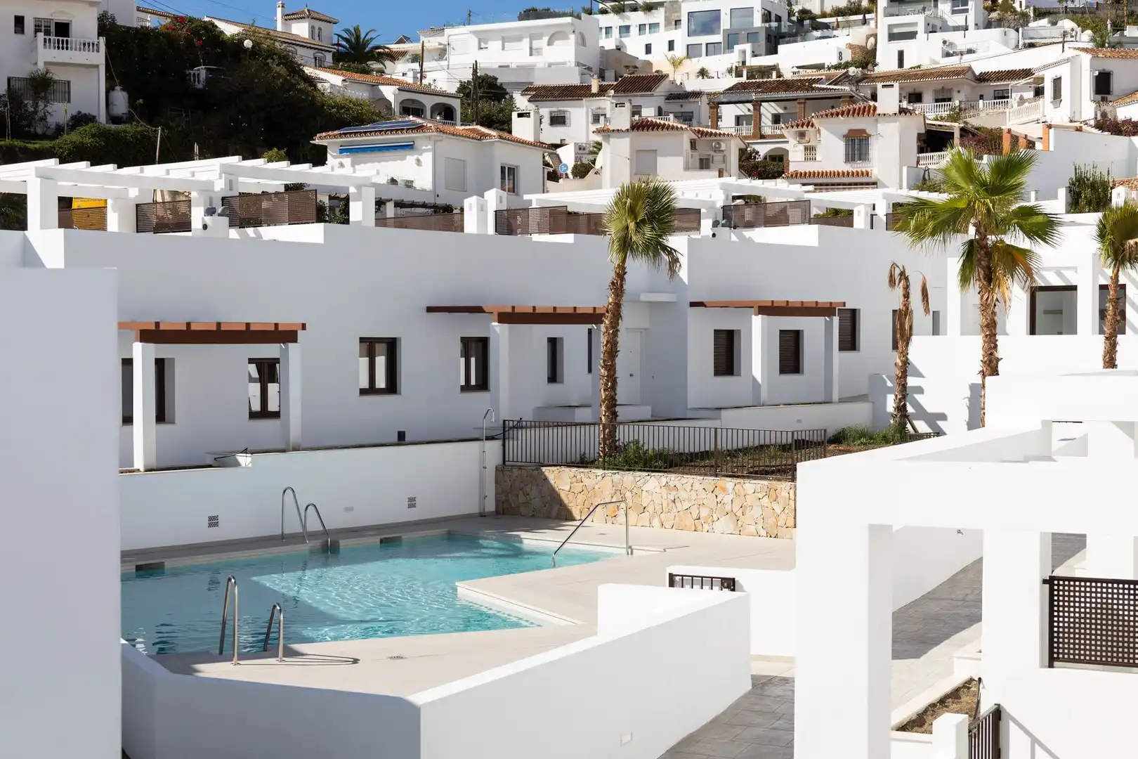 Außenansicht von Maisonette zum Verkauf in Nerja mit Terrasse