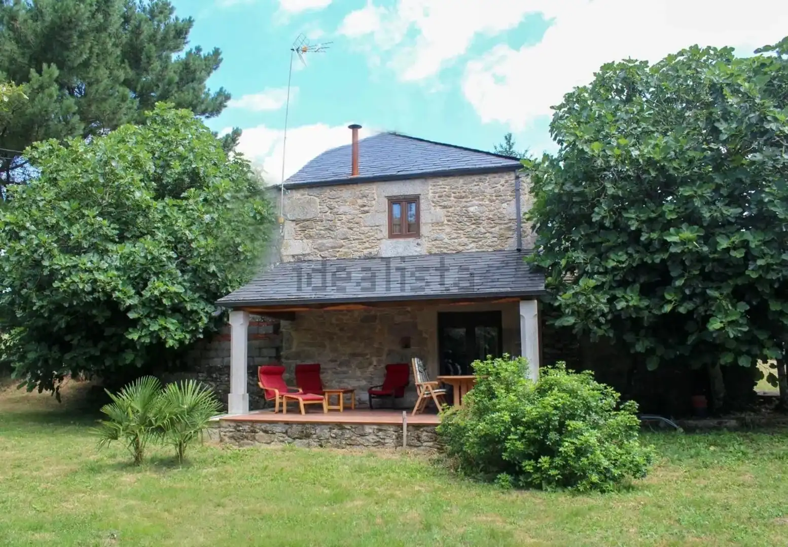 Jardí de Casa o xalet en venda en Begonte amb Jardí privat i Moblat