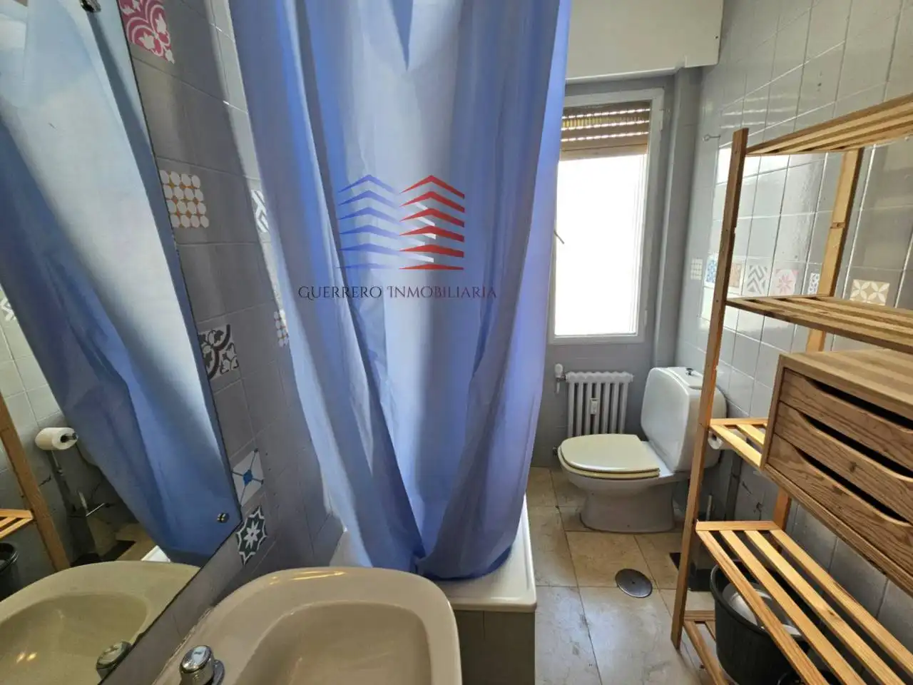 Baño de Piso de alquiler en Ourense Capital  con Calefacción, Parquet y Trastero