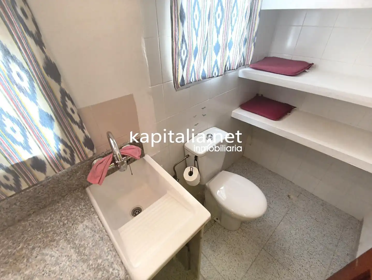 Bathroom of Flat for sale in Otos