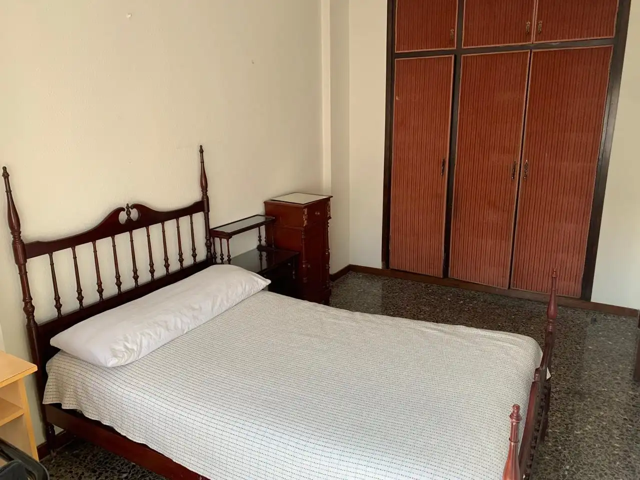 Bedroom of Flat for rent in Cuenca  with Heating, Terrace and Furnished