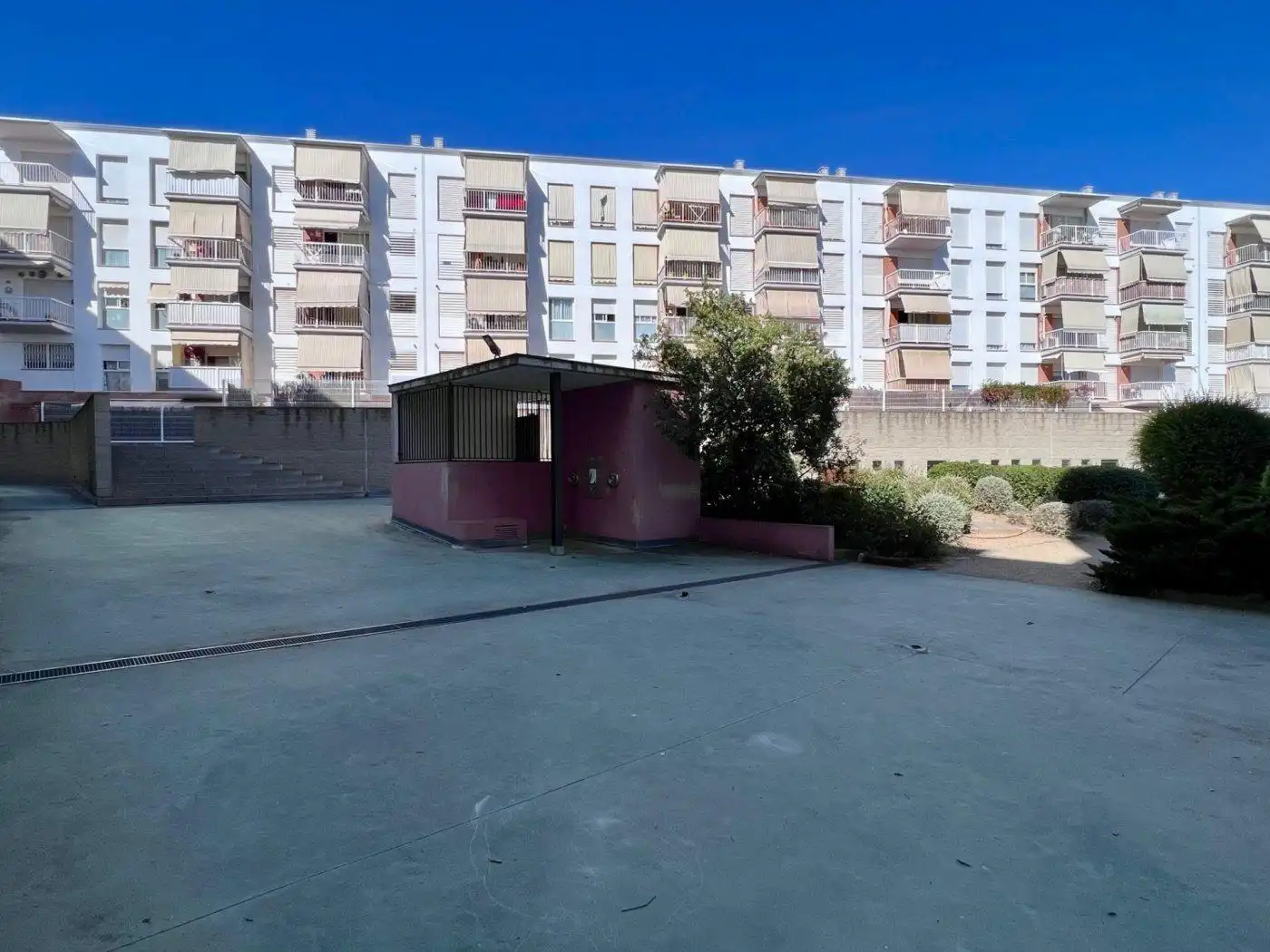 Parking de Piso en venta en Sabadell con Aire acondicionado, Trastero y Balcón