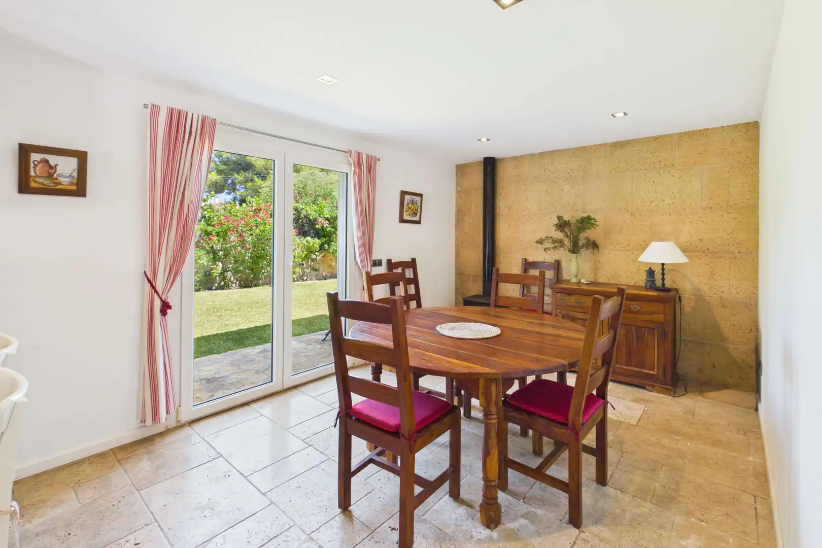 Comedor de Finca rústica en venta en Muro con Aire acondicionado, Terraza y Amueblado