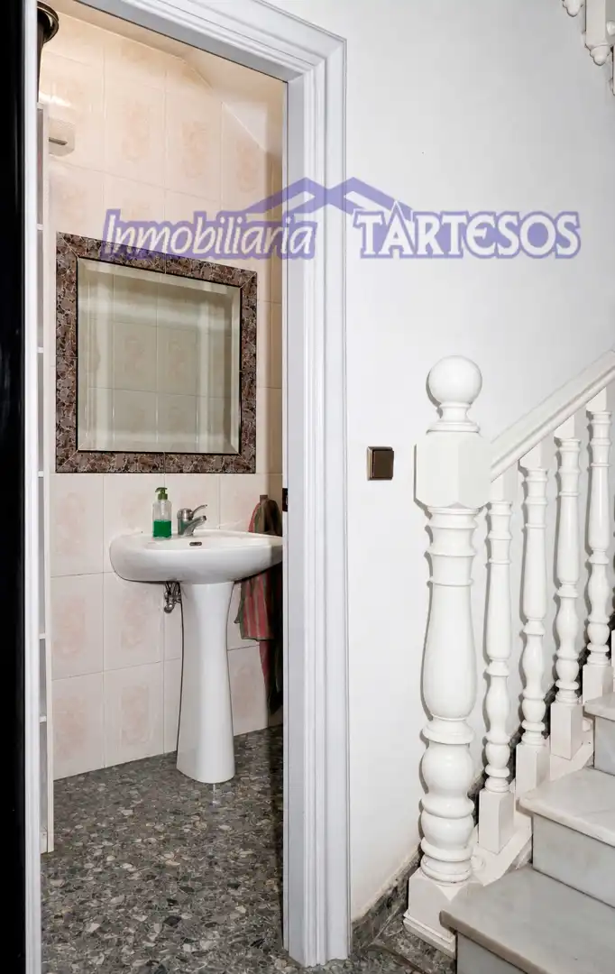 Badezimmer von Fabrikhallen zur Miete in Armilla mit Heizung und Alarm