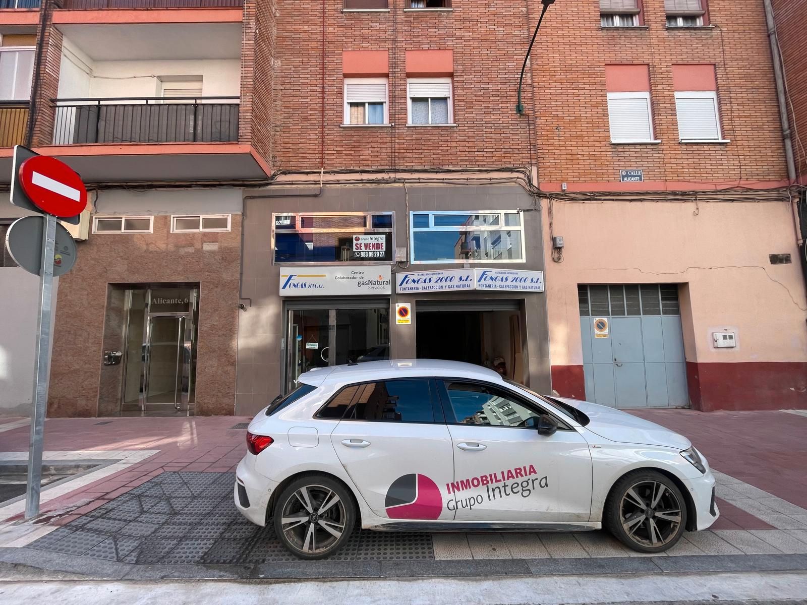 Vista exterior de Local en venta en Valladolid Capital
