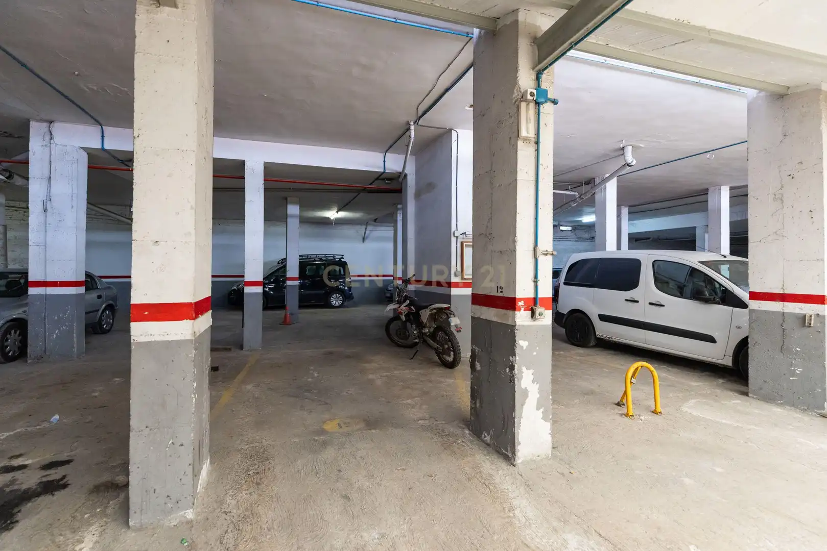Parkplatz von Wohnungen zum Verkauf in Mollet del Vallès mit Klimaanlage