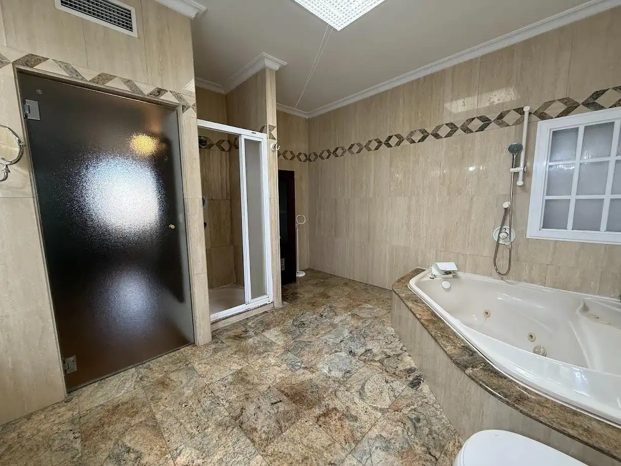 Baño de Piso en venta en Mislata con Aire acondicionado, Calefacción y Balcón