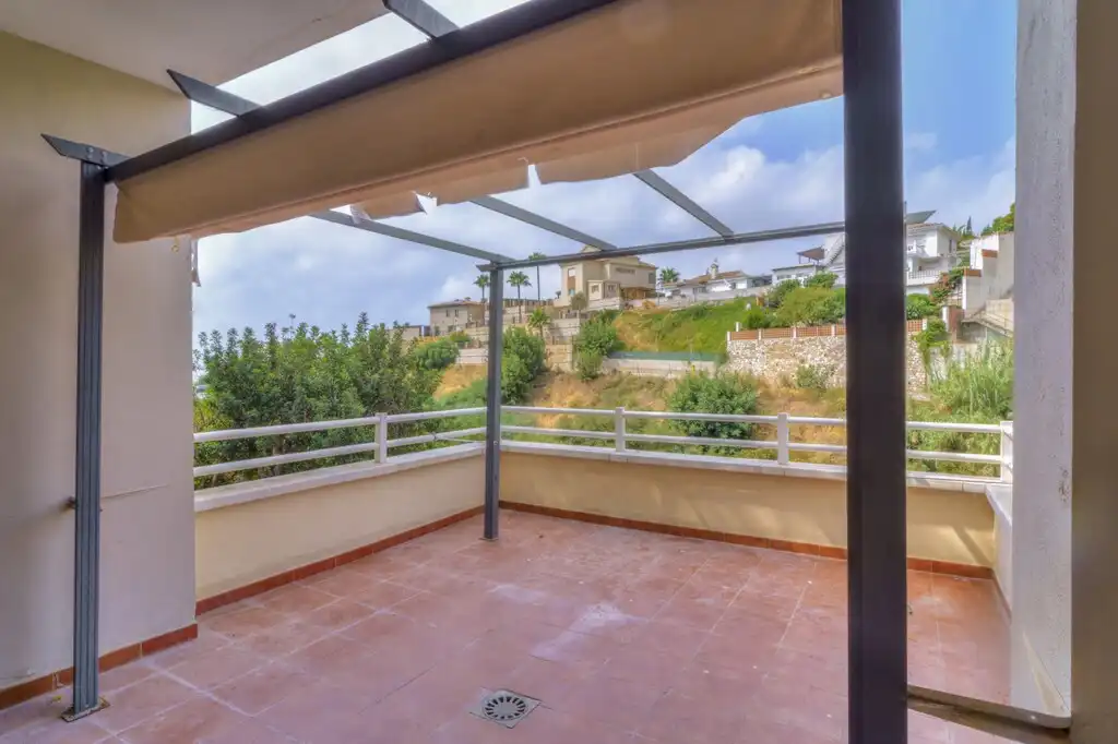 Terrassa de Casa o xalet en venda en Fuengirola amb Aire condicionat, Jardí privat i Terrassa