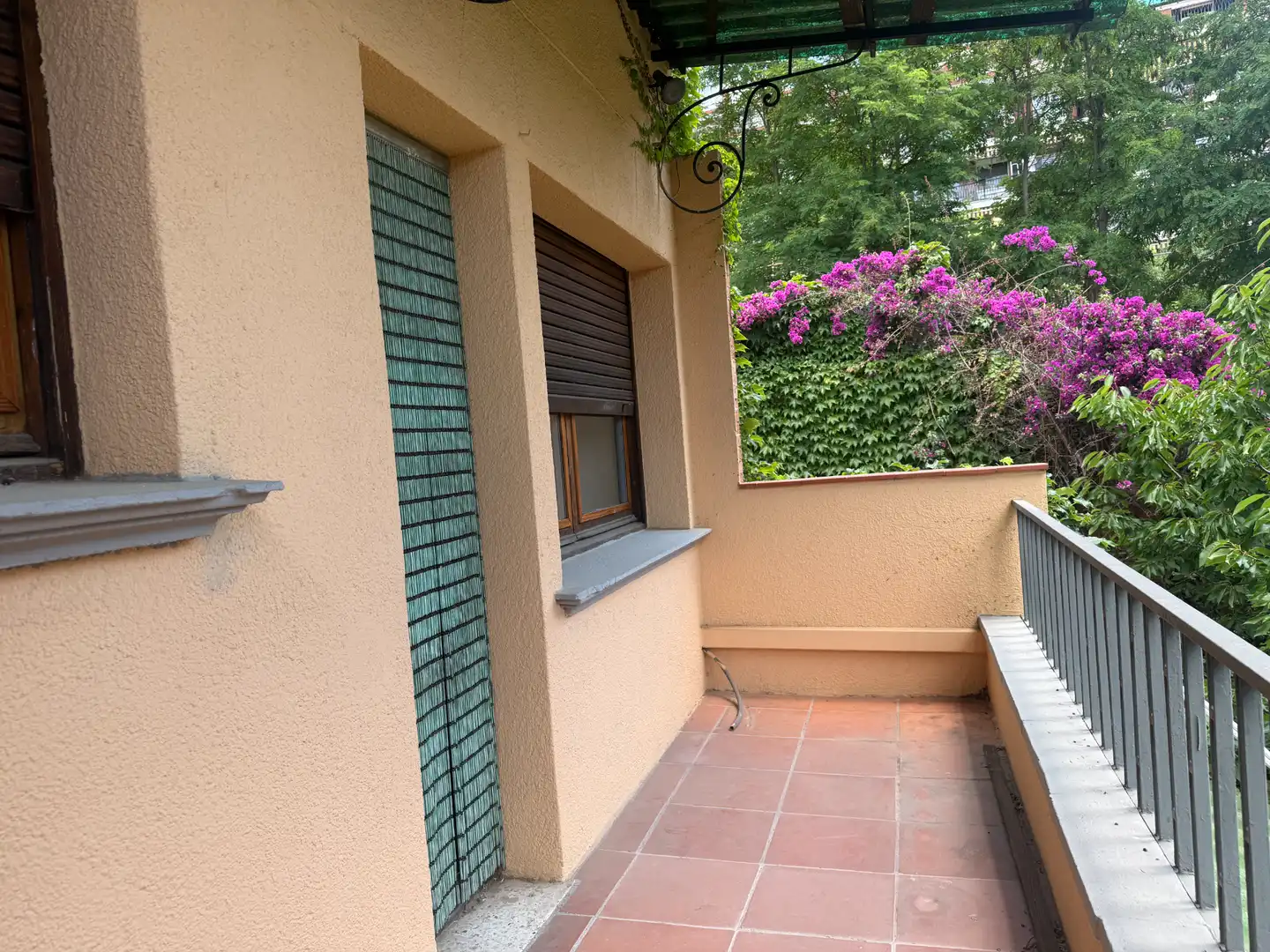 Terraza de Casa adosada en venta en Sant Cugat del Vallès con Calefacción, Jardín privado y Terraza