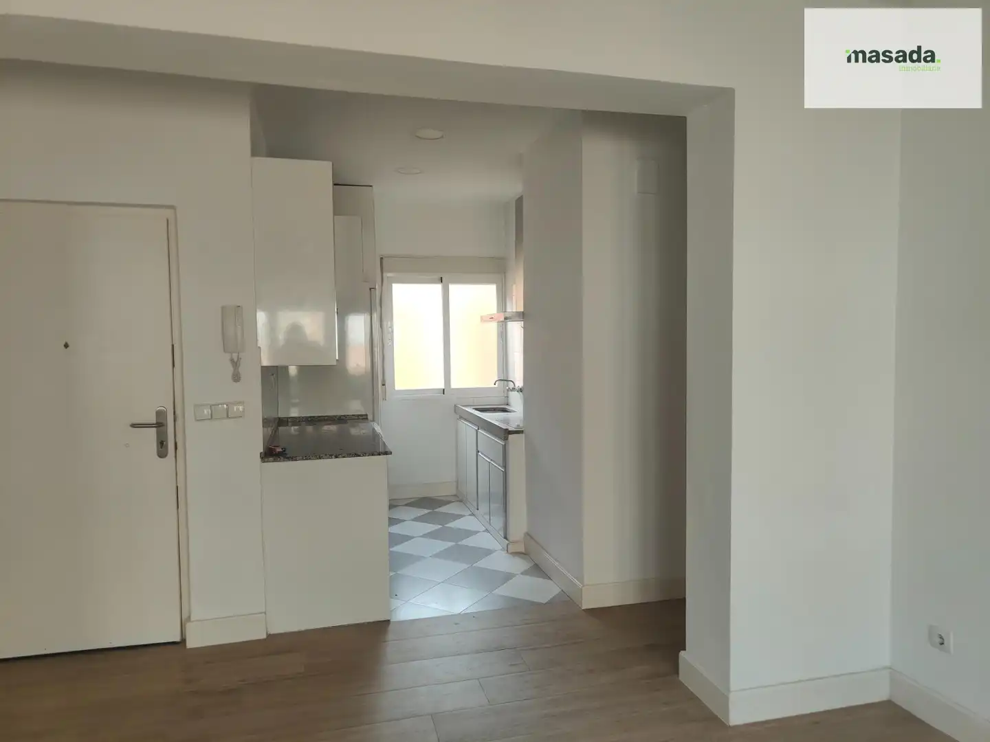 Cocina de Piso de alquiler en Granada con Aire acondicionado y Balcón