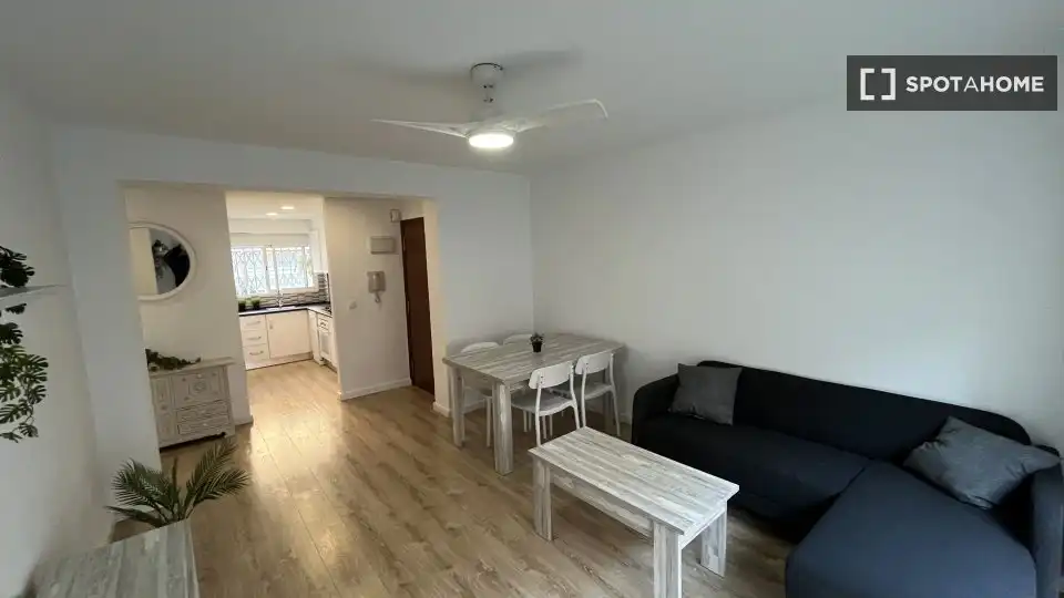 Living room of Flat for rent in Valencia  with Air Conditioner, Heating and Furnished