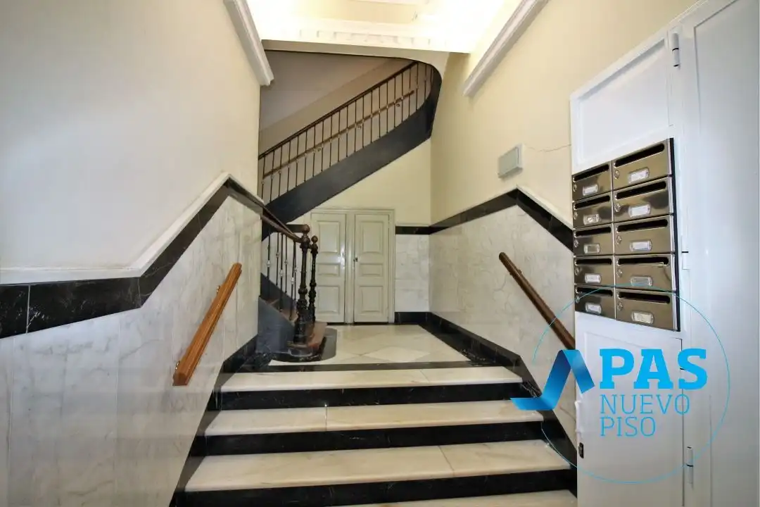 Piso en venta en Santander con Calefacción y Balcón