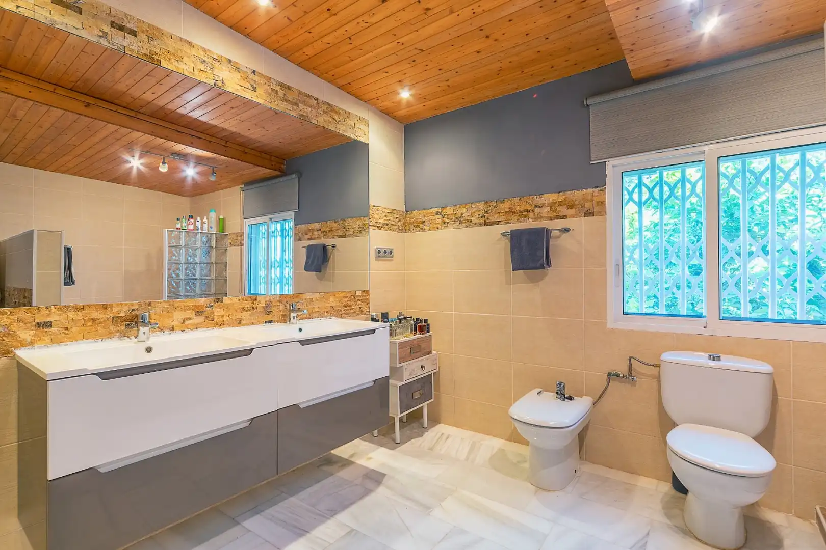 Badezimmer von Haus oder Chalet zum Verkauf in Alicante / Alacant mit Schwimmbad