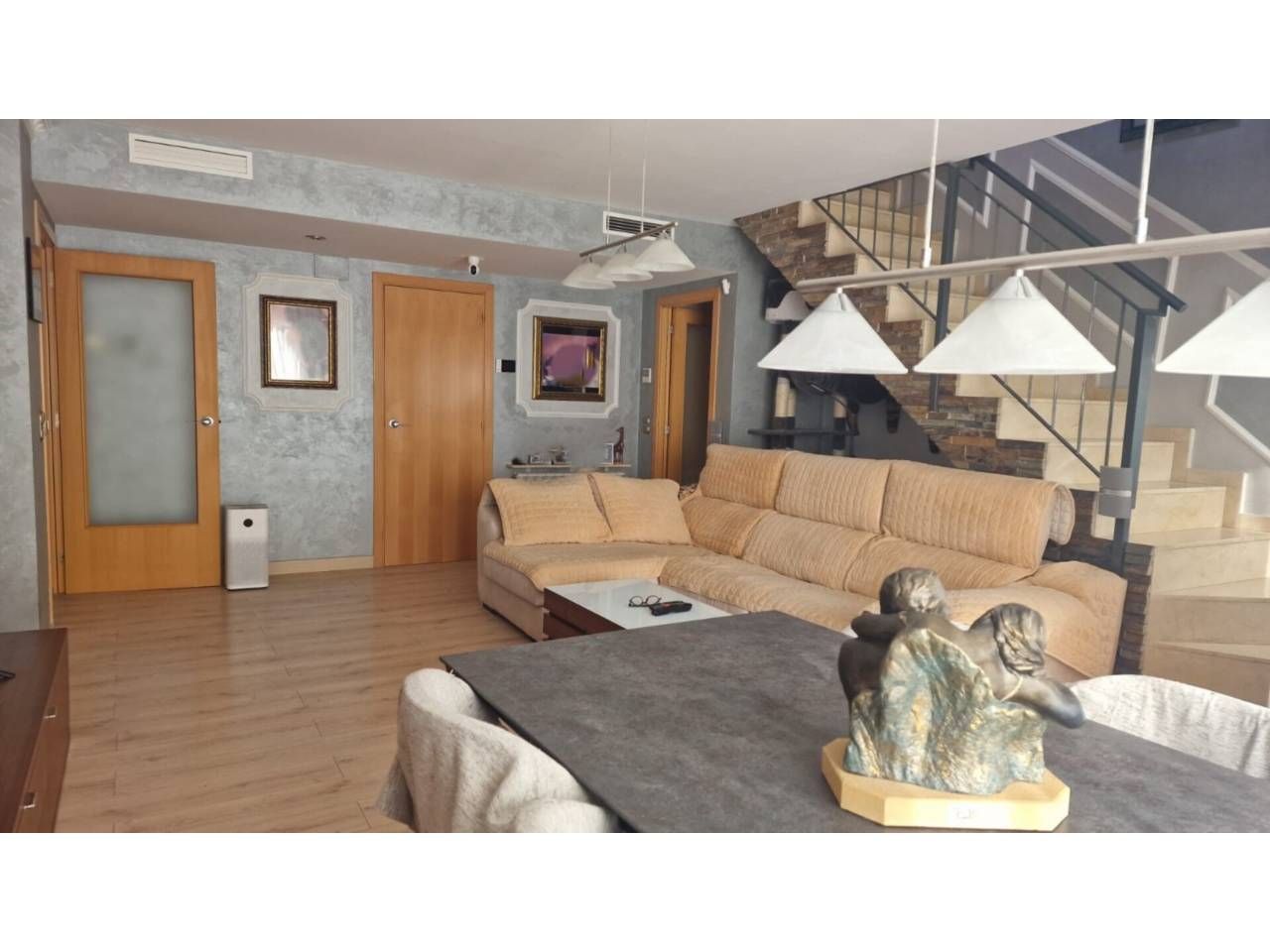 Sala d'estar de Dúplex en venda en Manresa amb Aire condicionat, Calefacció i Parquet