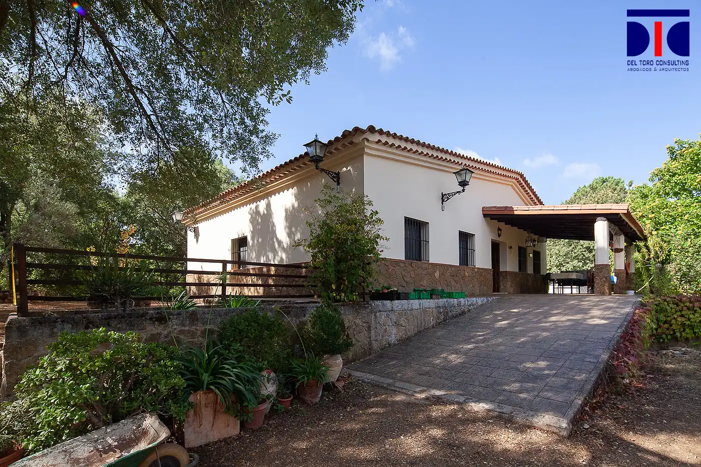 Vista exterior de Finca rústica en venta en Fuenteheridos con Aire acondicionado, Calefacción y Jardín privado