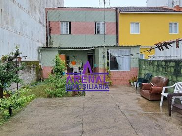 Casa con jardín en venta en A Pobra do Caramiñal