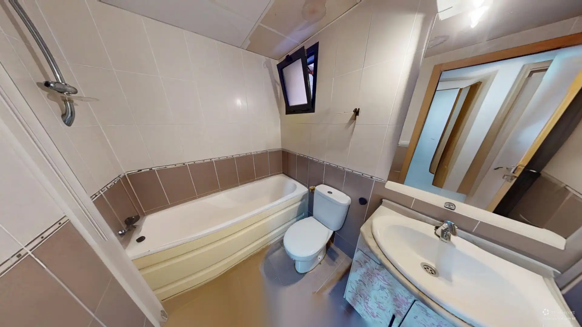 Flat for sale in Avenida 3 de Abril de 1979, Haygon - Universidad