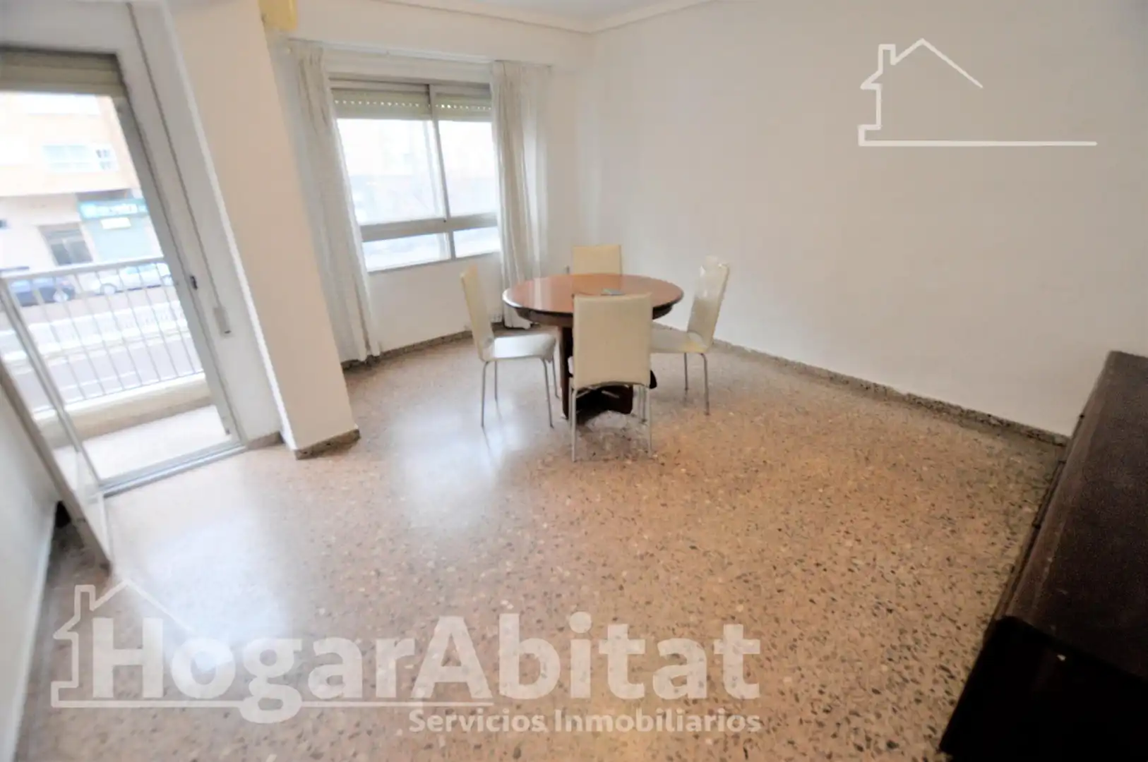 Wohnzimmer von Wohnung zum Verkauf in Valencia mit Klimaanlage, Heizung und Terrasse